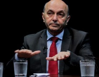 Abrashi nuk sqaron “rriqërat e Malishevës” të Mustafës