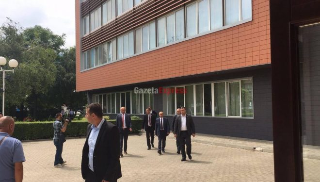 Pas gazit lotësjellës Mustafa mbërrin në Kuvend