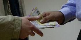 Korrupsioni nuk mund të luftohet nga të korruptuarit
