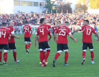 Edhe një futbollit i Shqipërisë i bashkohet Kosovës