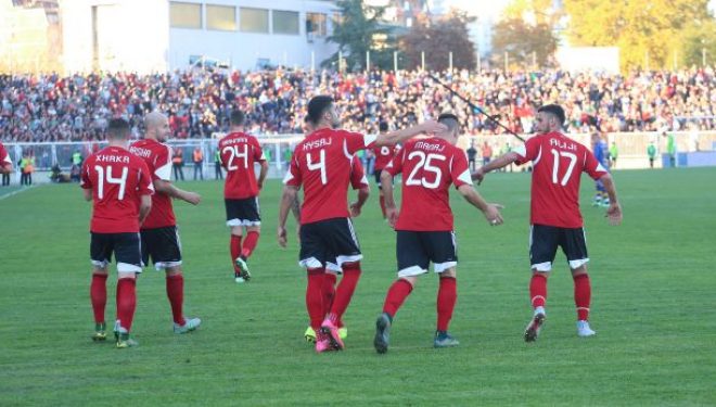 Edhe një futbollit i Shqipërisë i bashkohet Kosovës