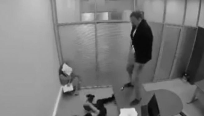 Fitoi lotarinë, burri bën një veprim aspak të dejtë kundër shefit të tij (Video)