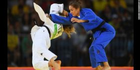 CNN: Majlindës së artë iu desh vetëm medalja