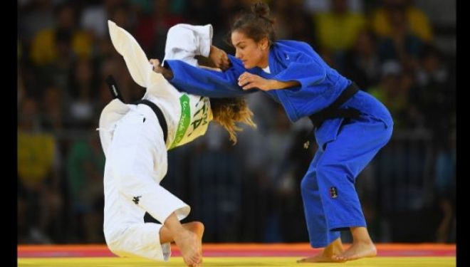 CNN: Majlindës së artë iu desh vetëm medalja