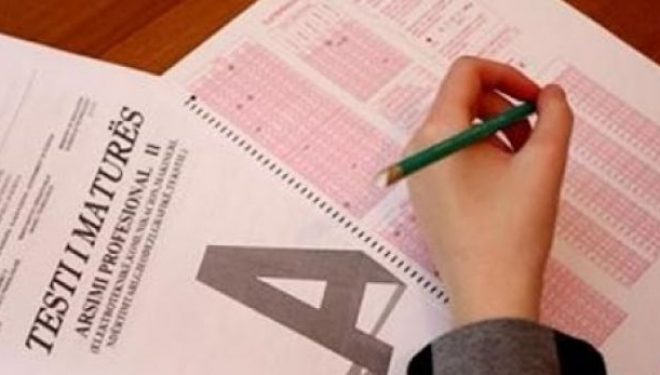 Mbi 8 mijë maturantë i nënshtrohen testit të Maturës