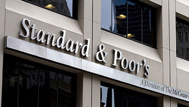 “Standard & Poor’s”: Ekonomia, stabël. Zgjedhjet mund të jenë një risk (Video)