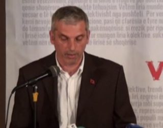 Sulmohet me vezë kryetari i Vetëvendosjes në Mitrovicë