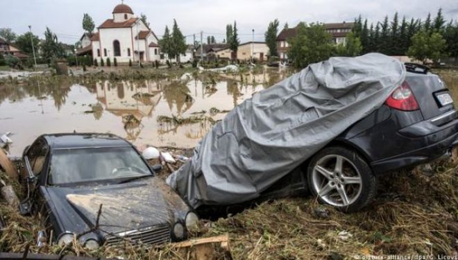Varrosen viktimat e para të përmbytjeve në Shkup