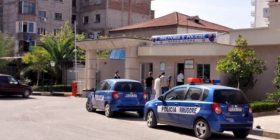 Mitrovicasi në Vlorë, duke thirrur “Allahu Akbar”, tentoi t’i rrëmbejë 3 persona