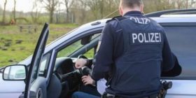 Për të penguar dëbimin, kosovari kërcënon se do të vrasë gruan dhe fëmijët