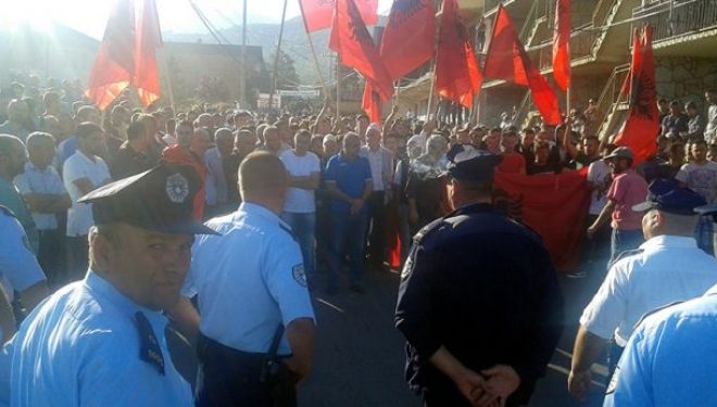 Mediat serbe: Shqiptarët në Mushtisht bënë thirrje për vrasjen e serbëve dhe djegien e kishave (VIDEO)