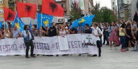 Protestës së qytetarëve i bashkohen edhe deputetë të VV-së