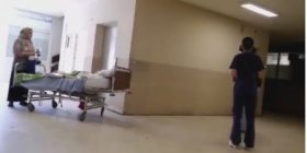 E tmerrshme: Pacienti në QKUK lihet nën mëshirën e fatit (Video)