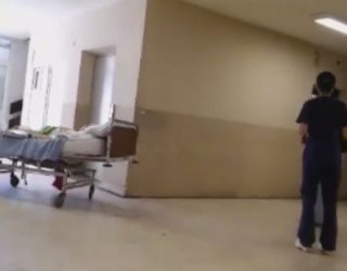 E tmerrshme: Pacienti në QKUK lihet nën mëshirën e fatit (Video)
