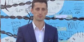 Ministrija e Drejtësisë shkarkon këshilltarin politik të akuzuar për vepër penale