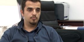 Vetëvendosje tregon kush është personi që sulmoi komunën me ngjyrë e shtalba