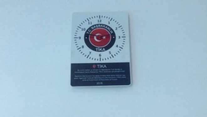 TIKA arsyeton vendosjen e flamurit turk nëpër shkollat publike