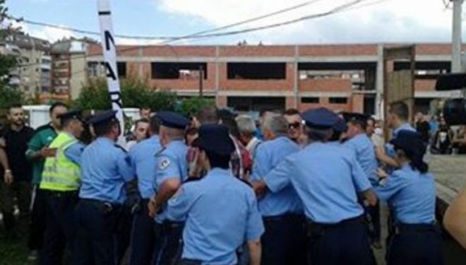 Përfundon aksioni i Vetëvendosjes në Mitrovicë
