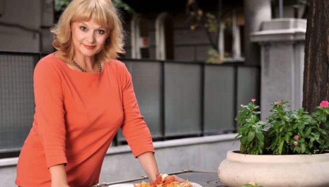 Aktorja serbe hap restorant në Shqipëri (Foto)