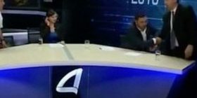 Shikoni se si përdorin grushte dy politikanë në emsionin ‘live’ (Video)