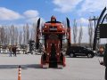 Inxhinierët shndërrojnë veturën BMW në një robot(Foto)