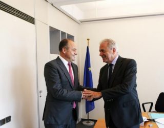 Hoxhaj takim me Avramopolous: Liberalizimi i vizave së shpejti
