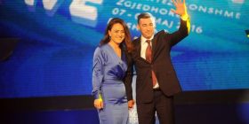 Violeta e Veselit merr pagë 290 euro në muaj dhe Kobit PC Ced ku merr hiç më pak se 2165 euro