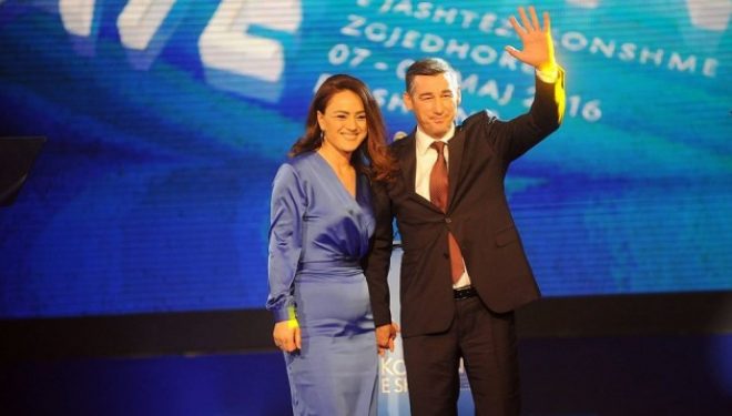 Violeta e Veselit merr pagë 290 euro në muaj dhe Kobit PC Ced ku merr hiç më pak se 2165 euro