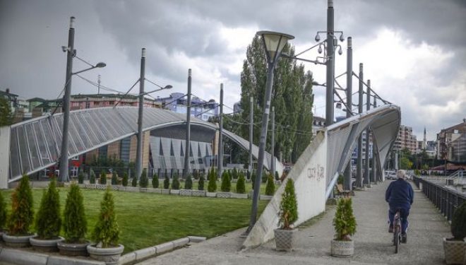 Ende nuk po i binden hapjes së urës