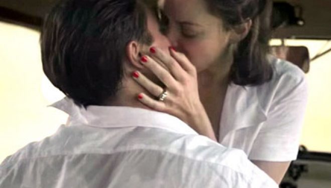 Aktorja që hyri mes çiftit Jolie-Pitt (Fotot)