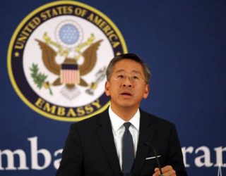 Ambasadori Donald Lu: Shqipëria, në kohën e Al Kapones