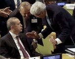 A është kaq i fuqishëm Erdogan, të gjithë i shkuan te tavolina për ta përshëndetur (Foto) A është kaq i fuqishëm Erdogan, të gjithë i shkuan te tavolina për ta përshëndetur (Foto)