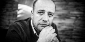 Reagon Erzen Vraniqi: Nuk e mohon se babai i tij dha lejen për Kishën në UP