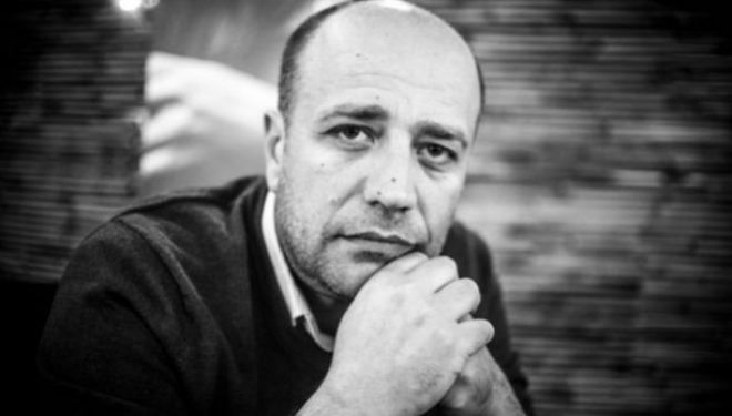 Reagon Erzen Vraniqi: Nuk e mohon se babai i tij dha lejen për Kishën në UP