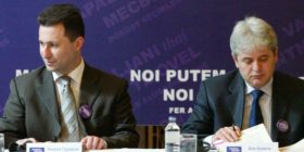 VMRO kundër Kushtetutës: Shqipja s’mund të jetë zyrtare në Maqedoni