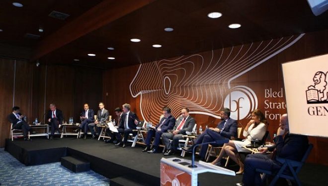 Hoxhaj në Bled: Anëtarësimi i Serbisë në BE të kushtëzohet me njohjen e Kosovës (VIDEO)