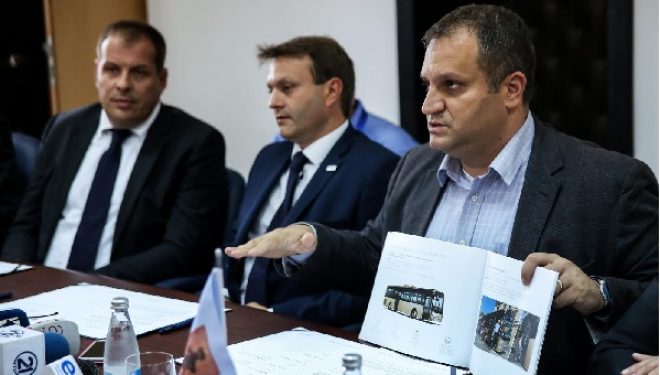 Zyrtare: Nënshkruhet kontrata për autobusët e rinj të Prishtinës (Foto+Video)
