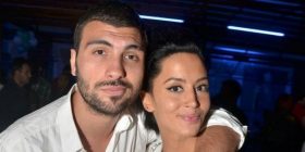 Sherr mes Dafina Zeqirit dhe Ledri Vulës në ditëlindjen e Behgjet Pacollit!