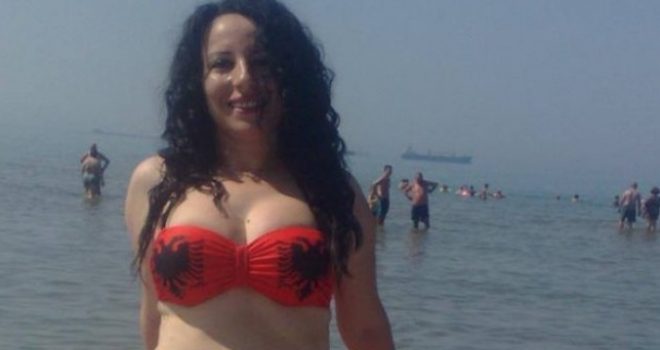 Linda Morina: A ka kush që ma lëpin… (Foto)