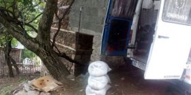 Lishan i Epërm, banorët sekuestrojnë një furgon që shpërndante miell