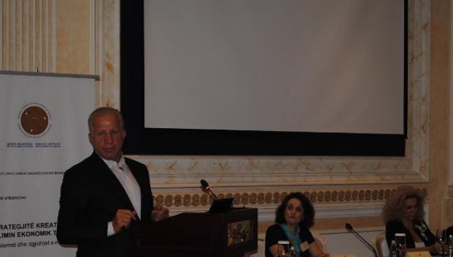Pacolli: Është e turpshme që rinia bredh rrugëve në një vend ku ka shumë punë për t’u bërë