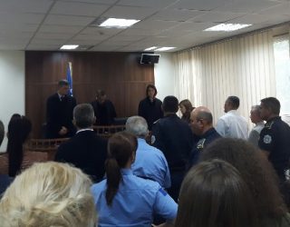 Dënohet 23 vjet burg, për vrasjen në oborr të policit dhe vajzës së tij