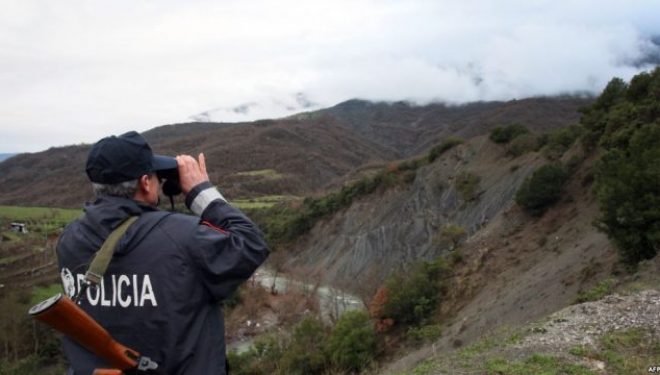 Refugjatë nga Lindja e Mesme futen në Shqipëri