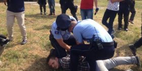 Përfundon protesta, lëndohet një polic, arrestohen disa studentë (Foto)