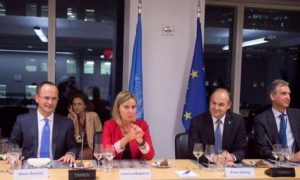 Bushati dhe Mogherini flasin për reformat në Shqipëri