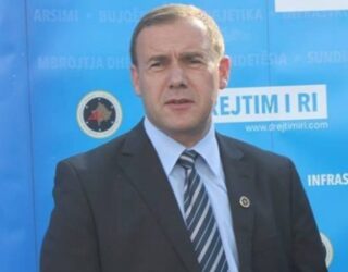 Anton Berisha: Mustafa e Hoxhaj po e (keq)përdorin vizitën në SHBA