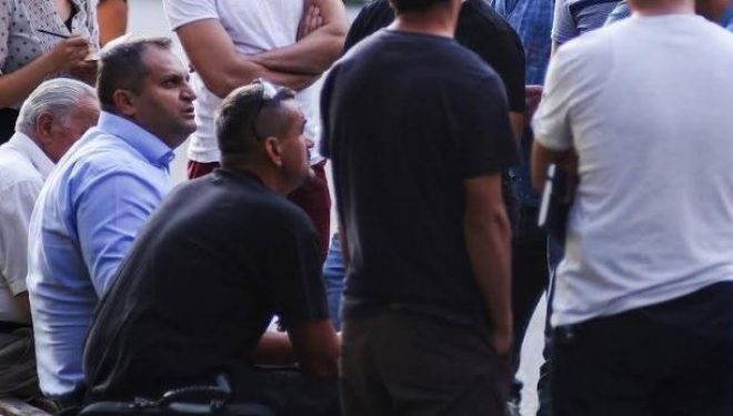 Shpend Ahmeti godet familjet e banesave të Dardanisë: Uzurpimi është uzurpim