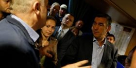 Veseli dëgjon hallet e banorëve të larguar nga banesat