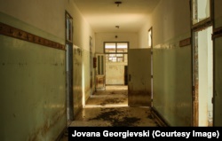 Pamje nga pjesa e brendshme e burgut të Goli Otok-ut.