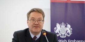 Ambasadori britanik shprehet i kënaqur që ZRrE licencoi Elektroseverin￼